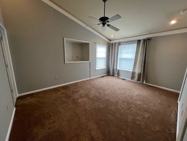 Building Photo - 202 Dresher Woods Dr