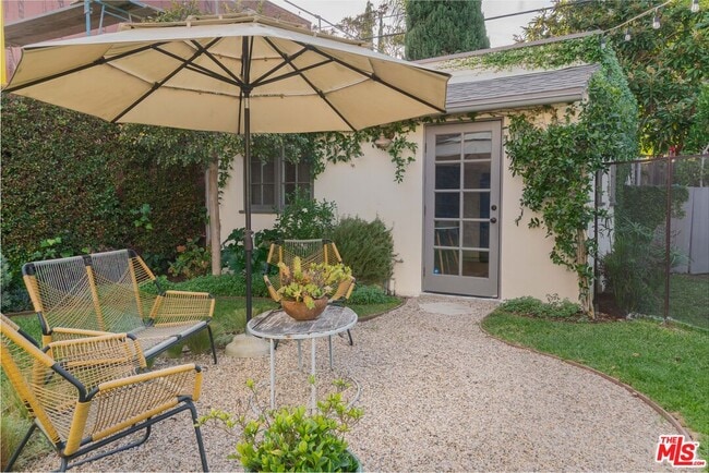 Building Photo - 513 N Mansfield Ave