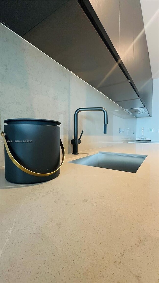 Building Photo - 20 NE 11th St