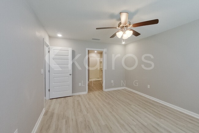 Building Photo - 140 Swallowtail Ln