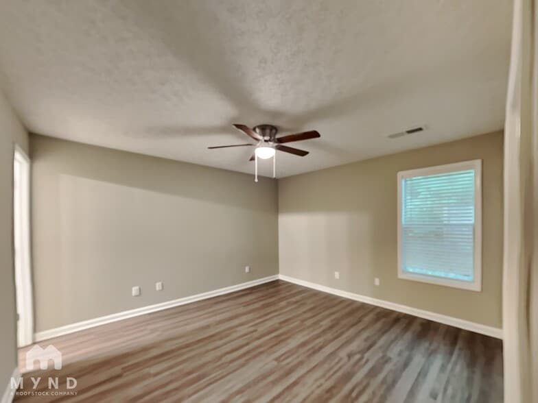 Building Photo - 4385 Coopers Creek Dr SE