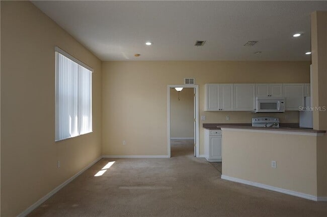 Building Photo - 817 Terranova Rd