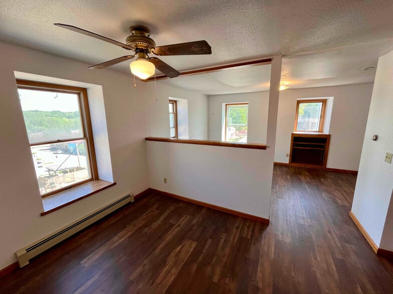 Building Photo - 104 High St