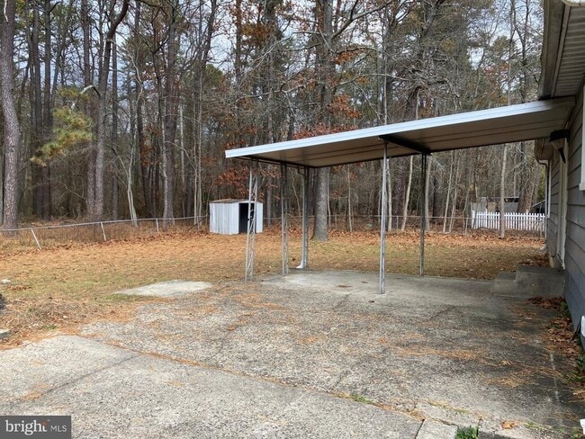 Building Photo - 703 Brynwood Bogs Dr