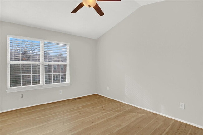 Building Photo - 2635 E Nichols Cir