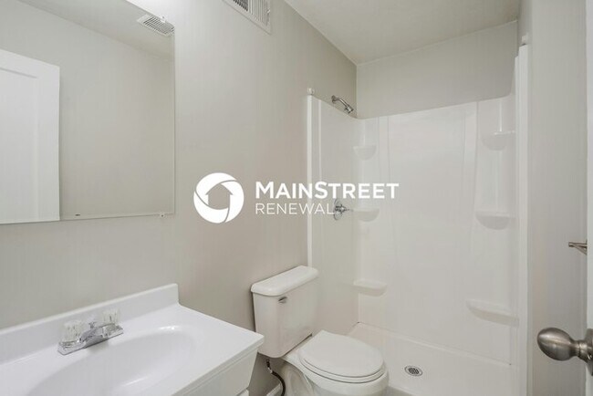 Building Photo - 3 Bedroom Pet-Friendly Home in St. Louis, MO with Main Street Renewal