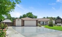 Building Photo - The perfect 4 bed 2 bath home in Meridian ...
