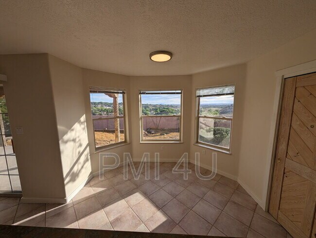 Building Photo - 511 Eugene Ct SE