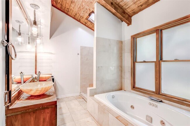 Building Photo - 208 Westhaven Dr