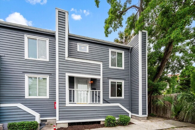 Primary Photo - 22 Ogier St