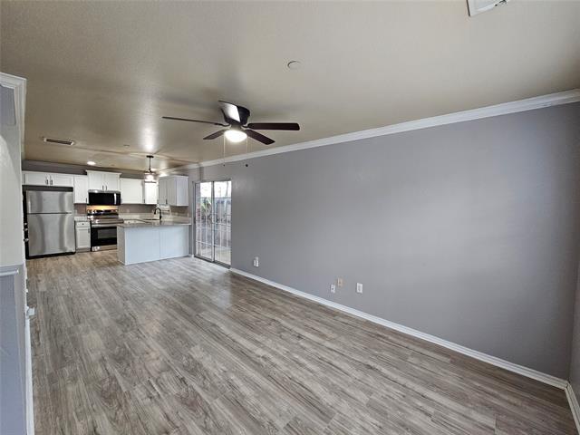 Building Photo - 611 Oriole Blvd