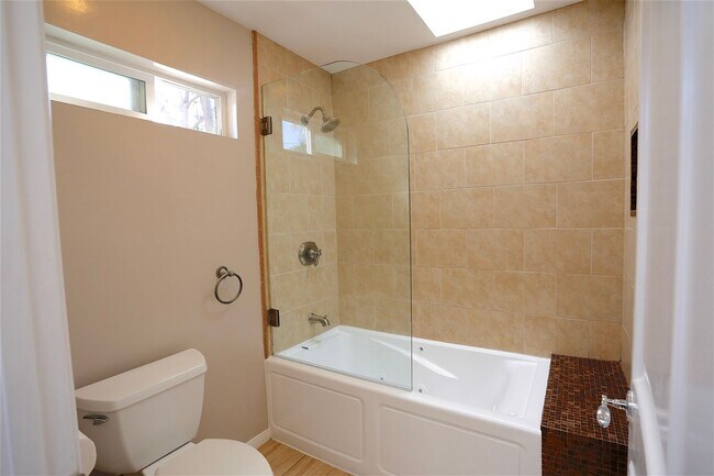 Building Photo - Beautiful North Hollywood 3 Bedroom, 2 Bath Single Family Home  *** Non-Smoking***