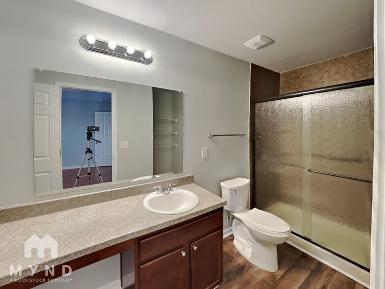 Building Photo - 390 Woodland Trl