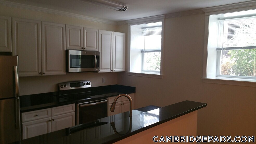 Building Photo - 1 Chauncy St