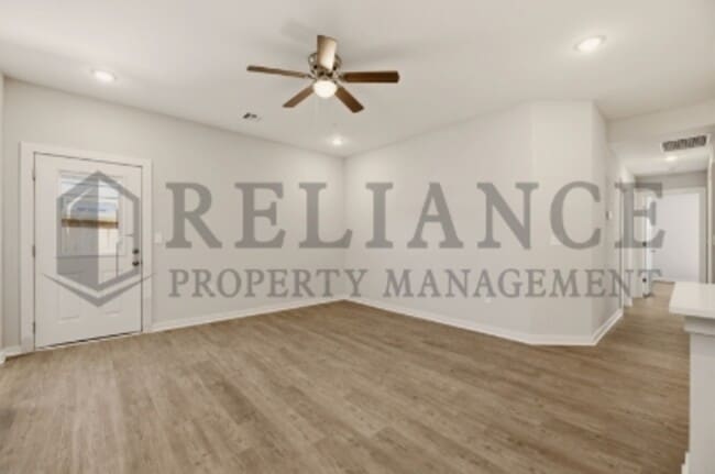 Building Photo - 2414 S Wheatland St