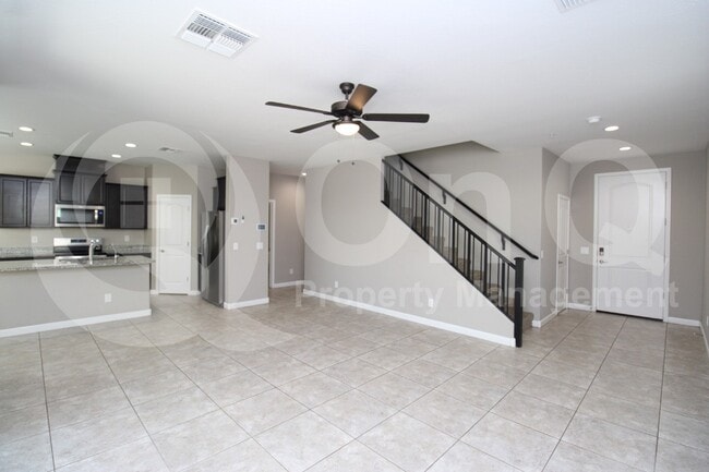 Building Photo - 1255 N Arizona Ave