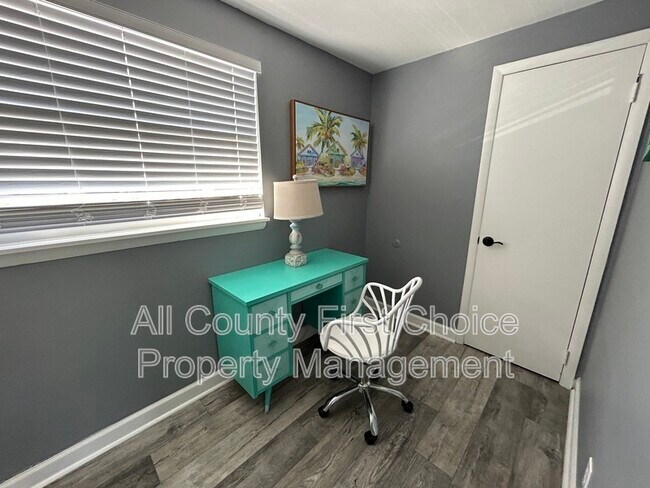 Building Photo - 12731 82nd Avenue N