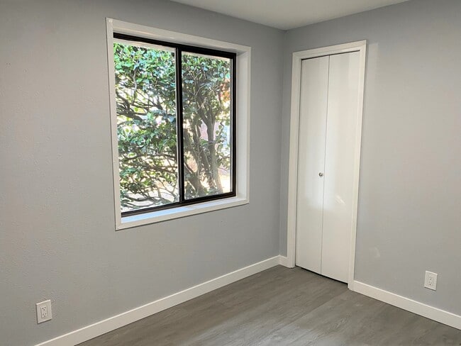 Building Photo - 23601 58th Ave W