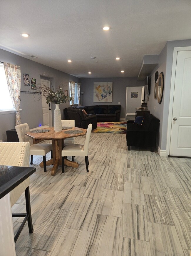 Building Photo - 1357 Natasha Cir