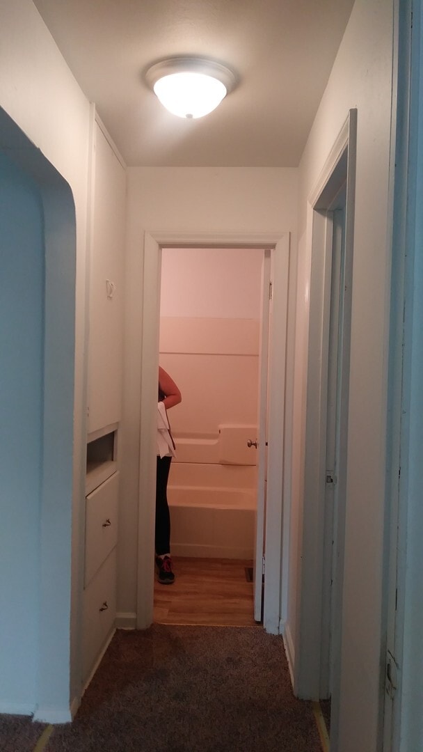 Building Photo - 2 bed 1 bath with garage