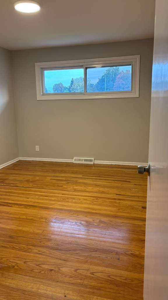 Building Photo - 3780 Hetzel Dr