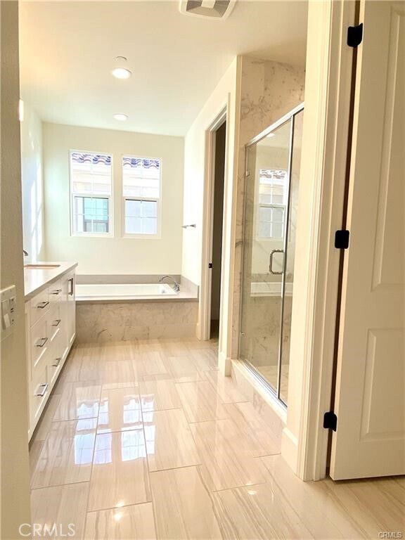 Building Photo - 222 Parkwood