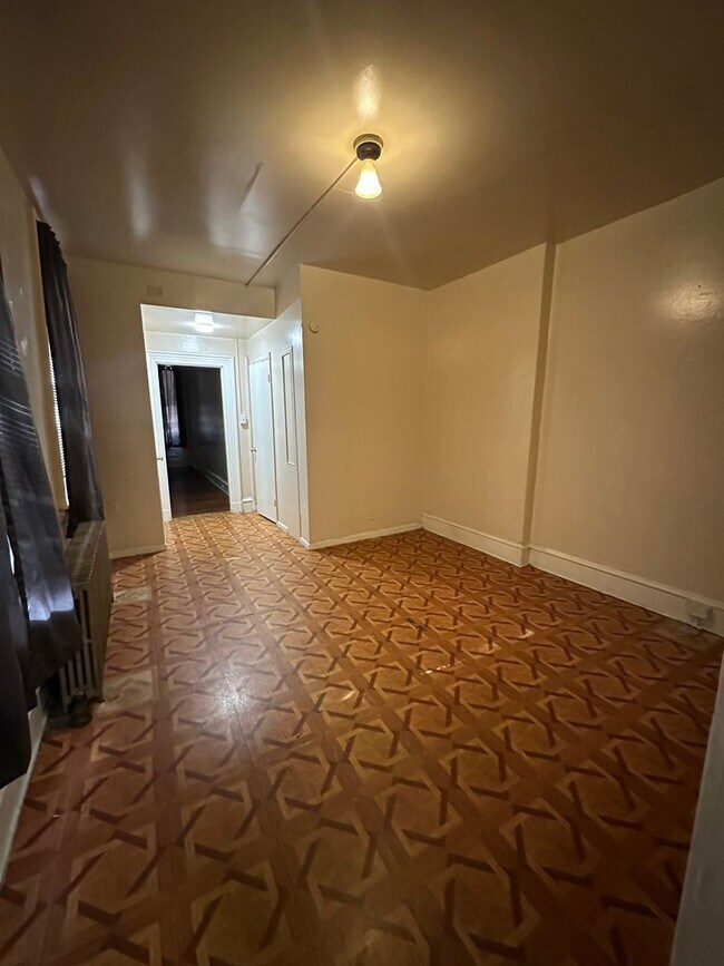 Building Photo - 138 N 8th St