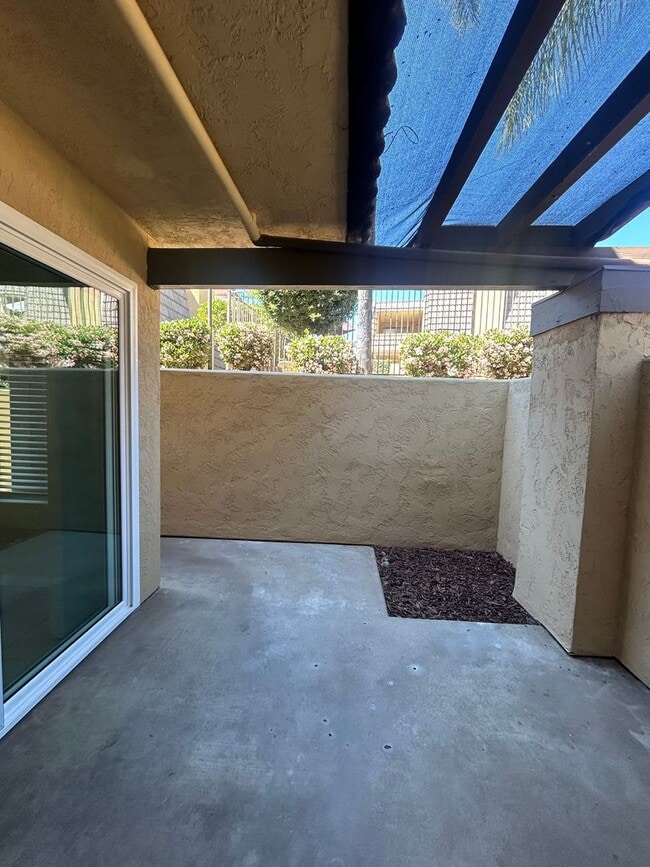 Building Photo - Alpine Glen Place