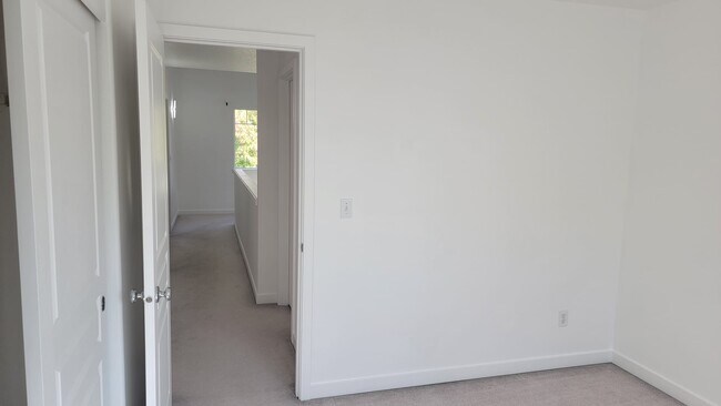 Building Photo - 257 NW 208th Ave