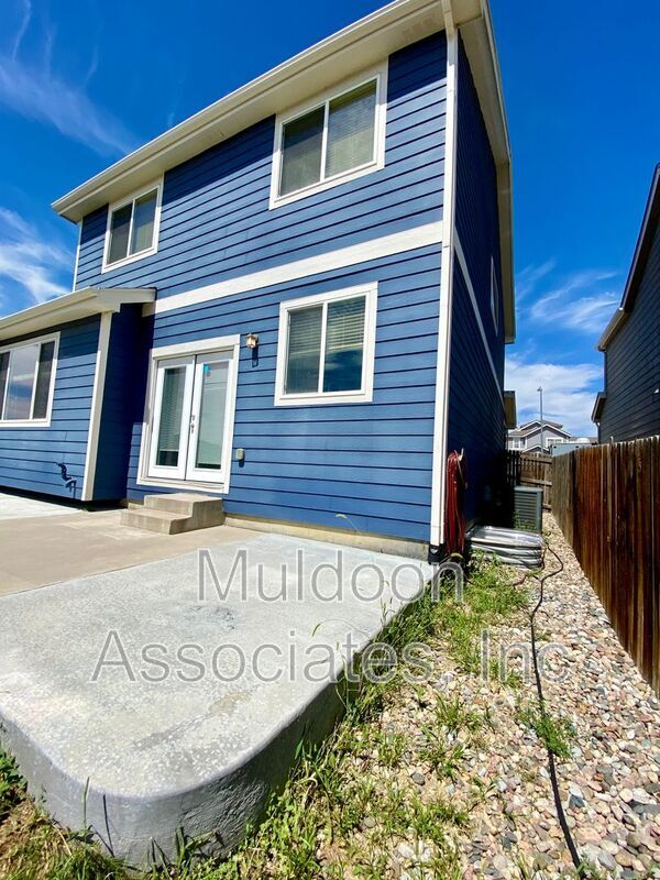 Building Photo - 7605 Dobbs Dr