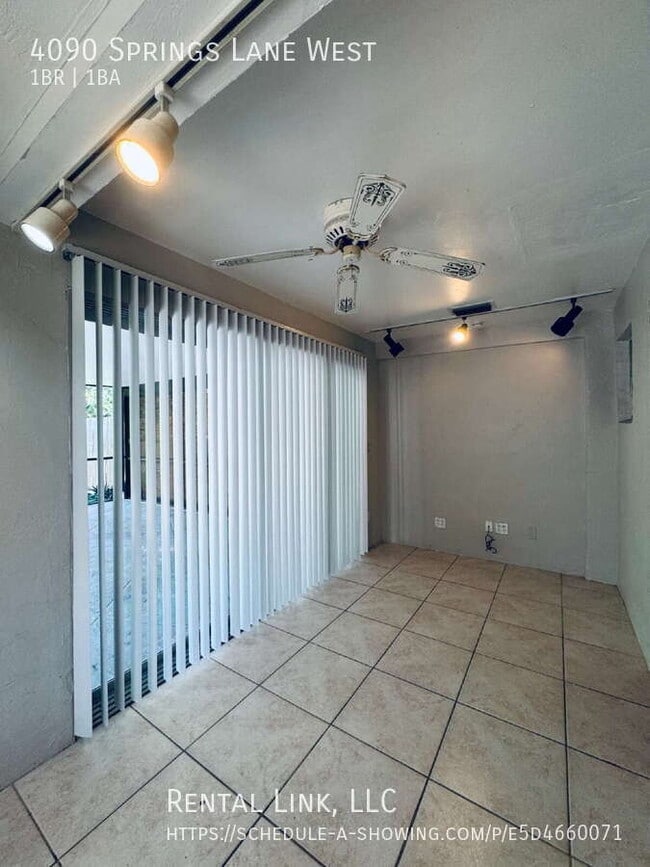 Building Photo - 4090 Springs Ln
