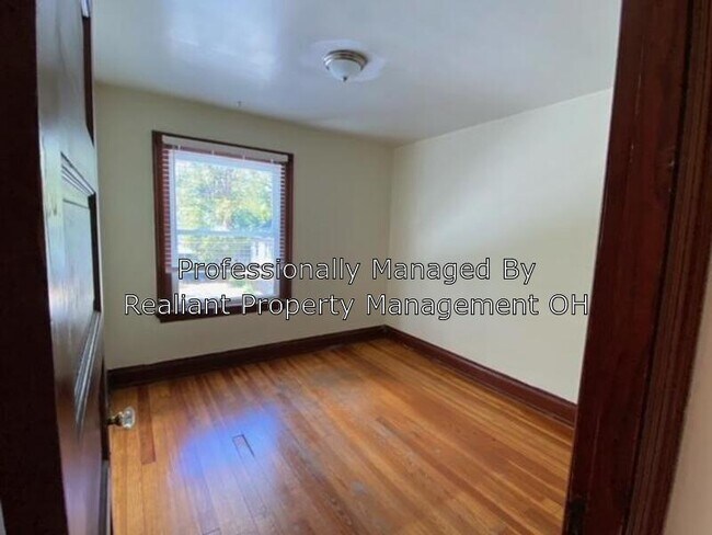 Building Photo - 5730 St Elmo Ave