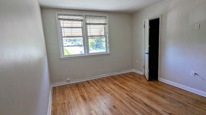 Building Photo - 2920 Benson Ave