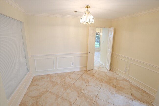 Building Photo - 23822 Hopewell Dr