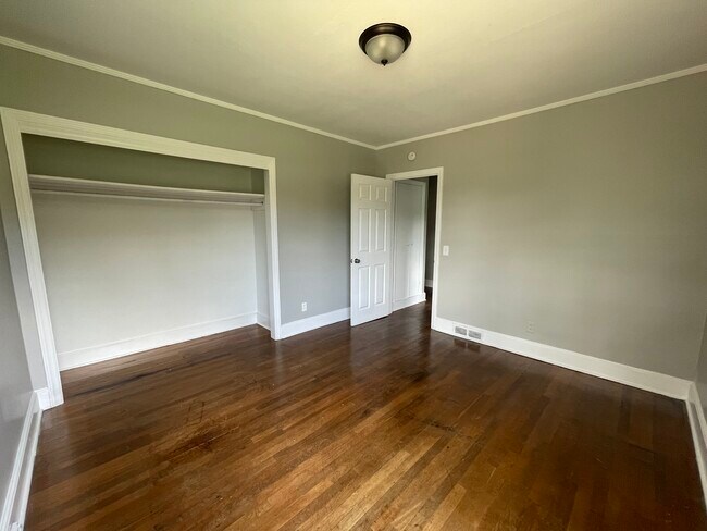 Building Photo - 5411 Garners Ferry Rd