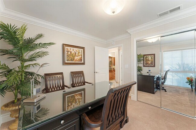 Building Photo - 14022 Elmbrook Dr
