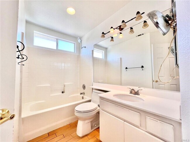 Building Photo - 3795 Plantation Cir