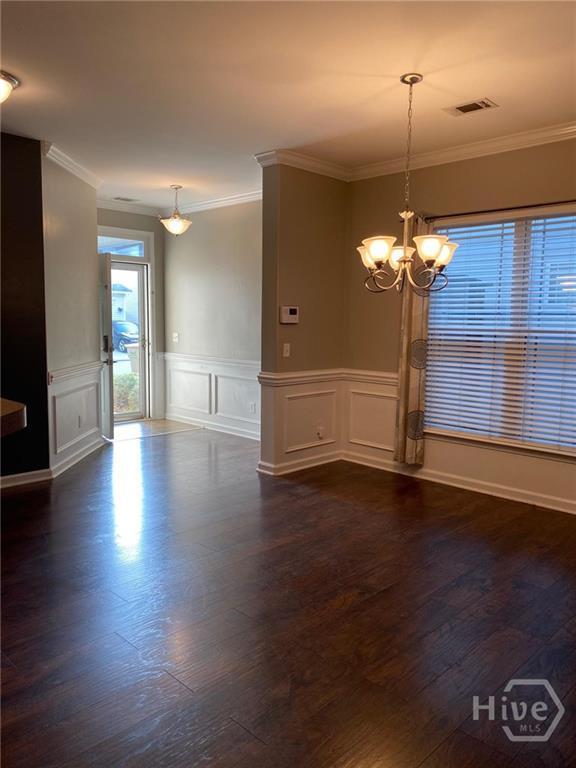 Building Photo - 550 Summer Hill Way