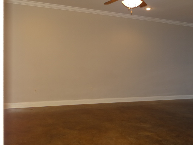 Building Photo - 28451 Longfellow Ln