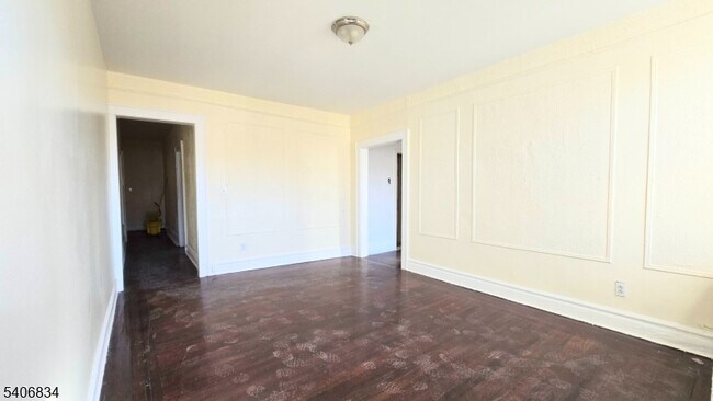 Building Photo - 148 Chancellor Ave