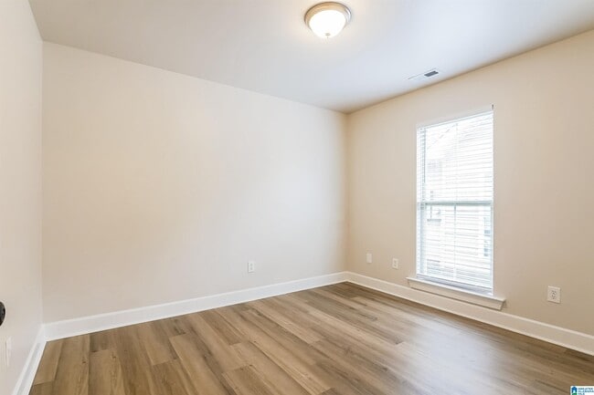 Building Photo - 181 Creekstone Tr