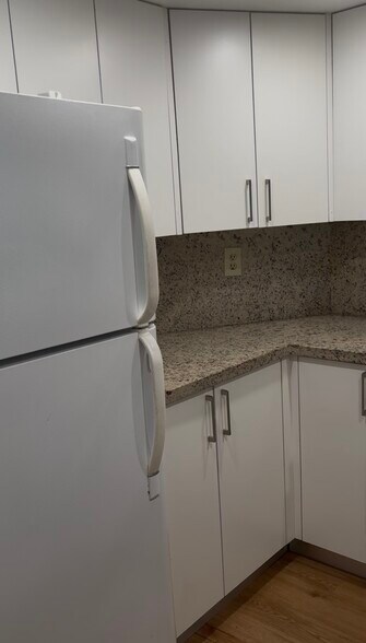 Building Photo - 7125 NW 186th St