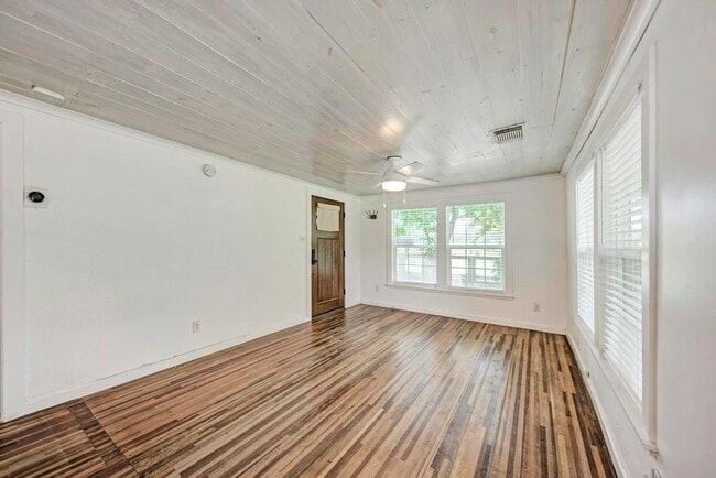 Building Photo - 1407 Leona St