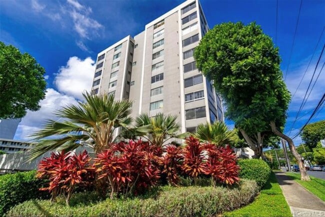 Building Photo - Makiki - Spacious one bedroom, one bath at...