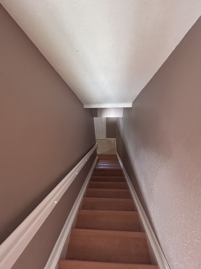 Building Photo - 2866 S Oasis Dr
