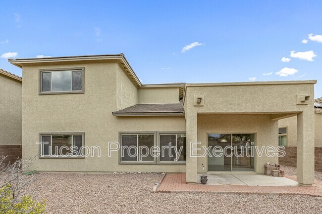 Building Photo - 7585 E Picket Fence Ln