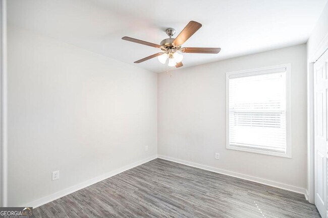 Building Photo - 101 Shasta Dr