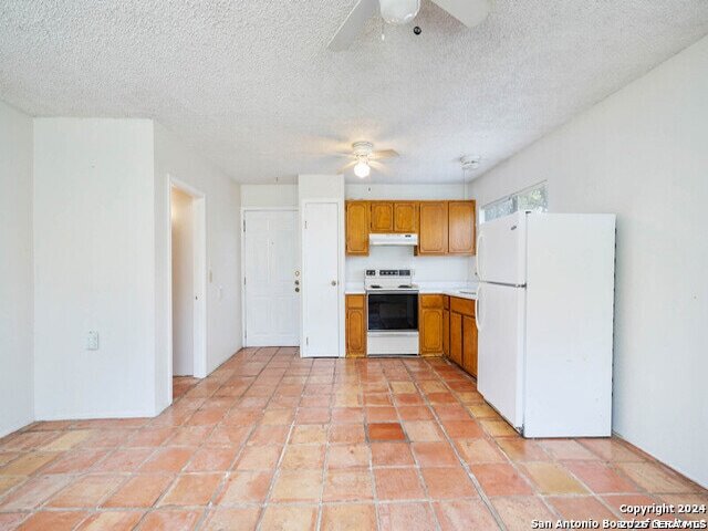 Building Photo - 932 Toepperwein Rd