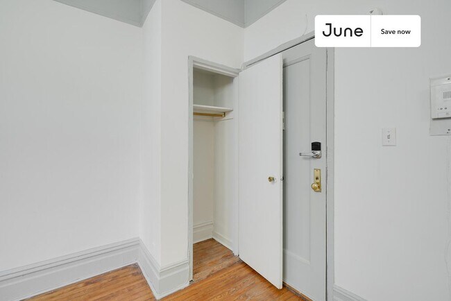 Building Photo - 471 Central Park W