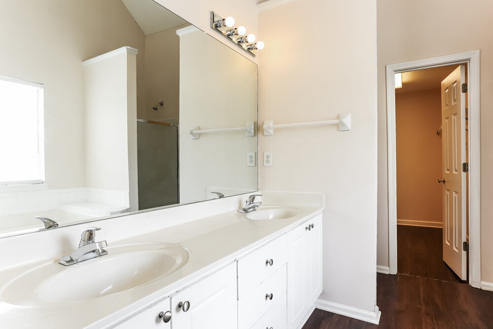 Building Photo - 5929 Rosie Ln SE